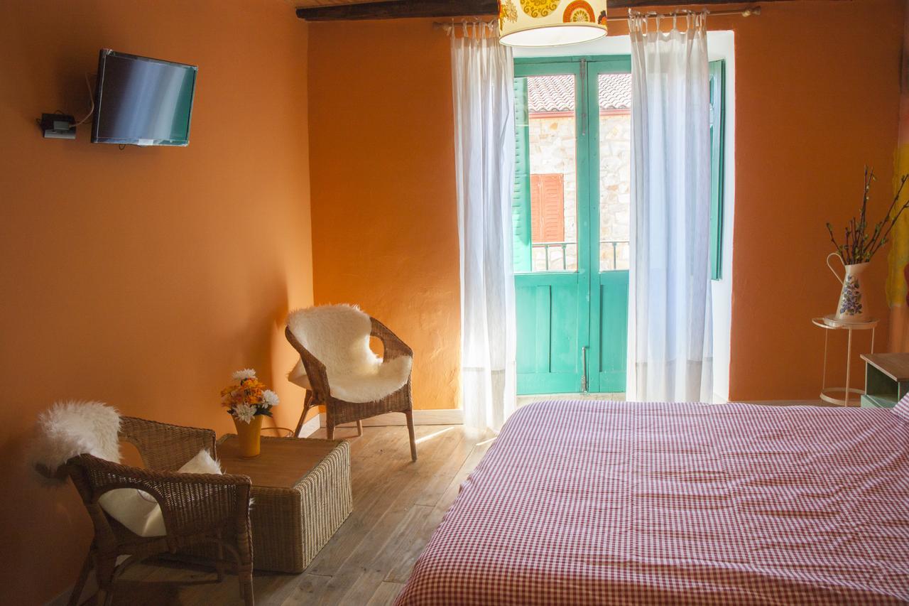 Hotel Rural Casa Indie Rabanal del Camino Luaran gambar
